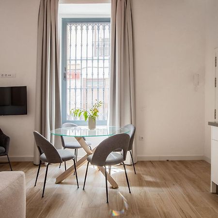 Santa Ana 18 Suite Apartments Севилья Экстерьер фото