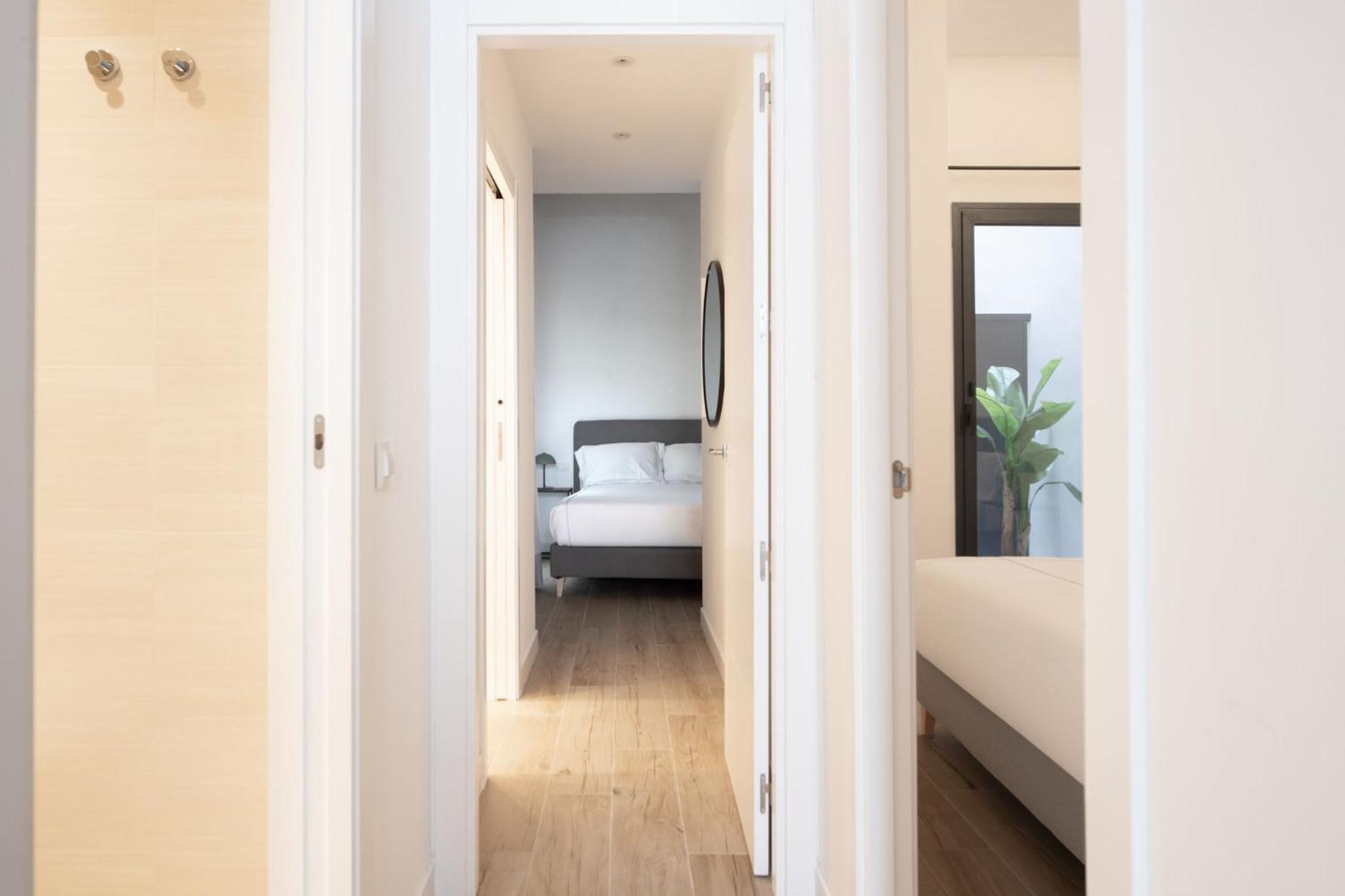 Santa Ana 18 Suite Apartments Севилья Экстерьер фото