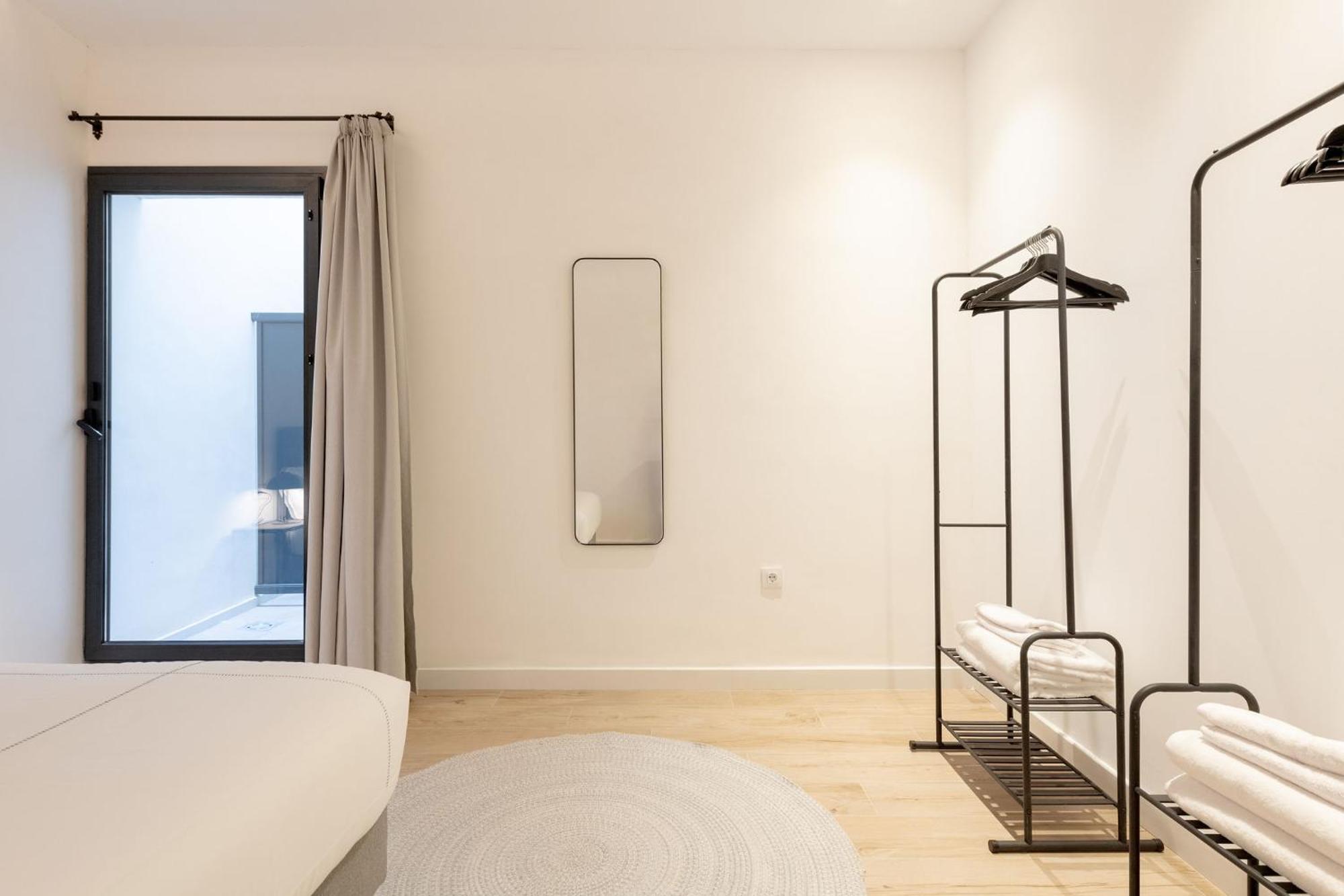 Santa Ana 18 Suite Apartments Севилья Экстерьер фото