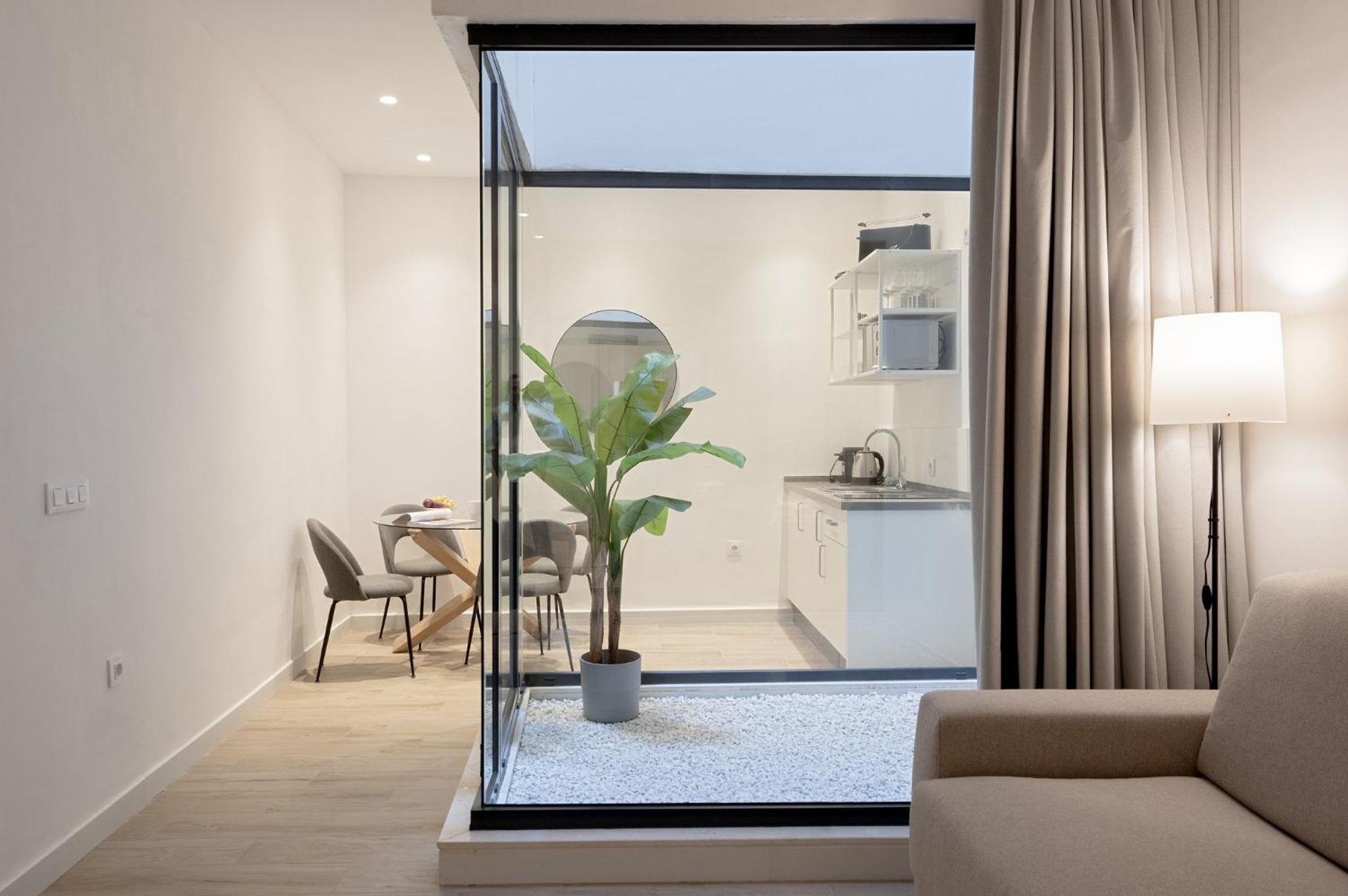 Santa Ana 18 Suite Apartments Севилья Экстерьер фото